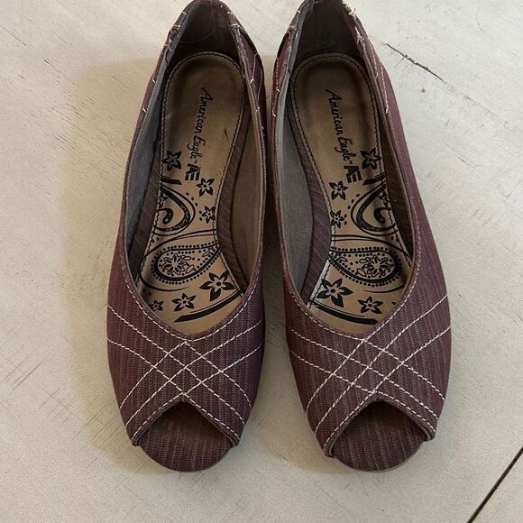 American Eagle Open Toe Flats - Picture 1 of 3
